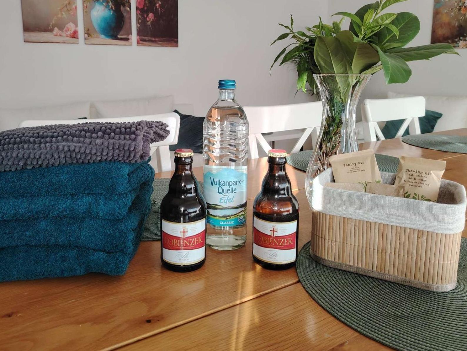 Koblenzliebe Rhein Ferienwohnung 3-Zimmer Garten Parking Coblenza Esterno foto